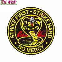 【LZ】▨☋  DOMI Cobra Kai Circle Logo Car Sticker Decalque para Automóveis Motocross Corrida Computador portátil Capacete Tronco Parede Vinil Impermeável PVC