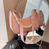 [COD] Textured simple pearl hand bag womens 2023 new version niche underarm all-match one-shoulder Messenger