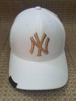 หมวก MLB CAP NY NEW YORK  ขาวปักทอง ของแท้ นำเข้าจากเกาหลี