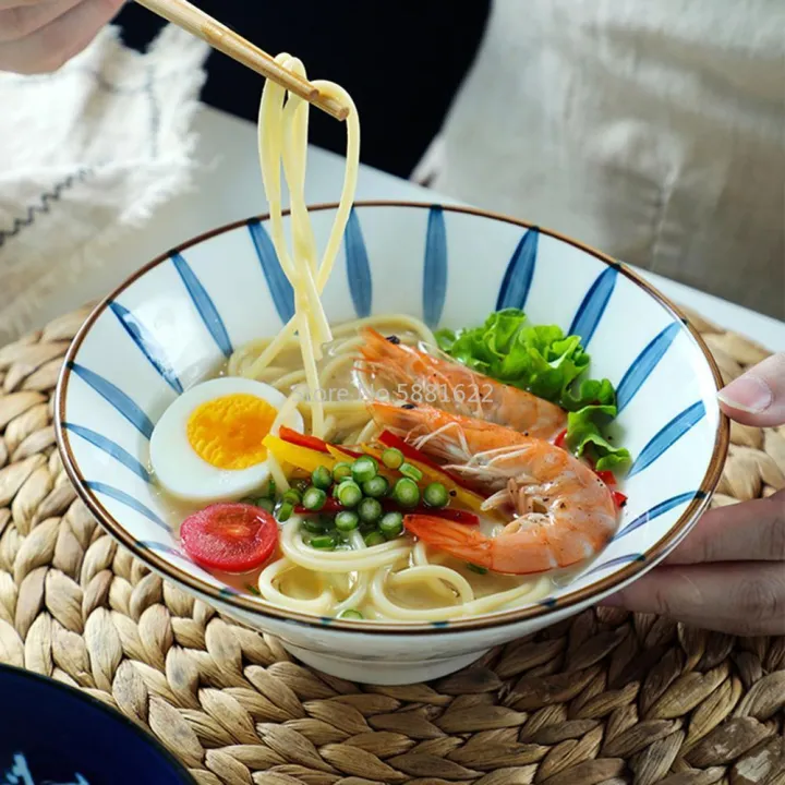 ราเมนญี่ปุ่นชามขนาดใหญ่บะหมี่กึ่งสำเร็จรูปชามครัวบนโต๊ะอาหารเซรามิกรับประทานอาหารก๋วยเตี๋ยวชามซุป