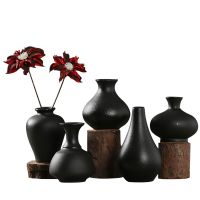 ✌Casa Pequeno Preto Mini Vasos Decorativos Arranjo Moderno ฟลอเรสเดอ Ornamentos Zen Pequeno Vaso Cerâmica Decoração Retro Sala Chá