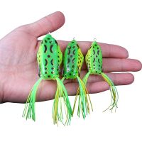 hot！【DT】 4.5/5.5/6cm 6/10/12g TopWater Frog Fishing Soft Bait Pike Wobblers Artificial Tackle With feather