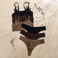 【LZ】❐  Sutiã conjunto de roupa interior para mulher sem fio espaguete-cinta colete grande peito pequeno push up respirável sexy conjunto sutiã sem costura