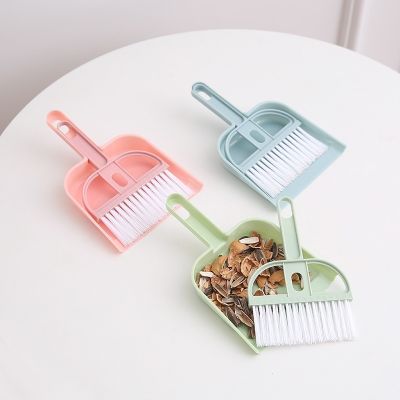 2Pcs/set Mini Sweep Cleaning Brush Broom Desktop Durable Sweeping Keyboard Desktop Home Office Accessories