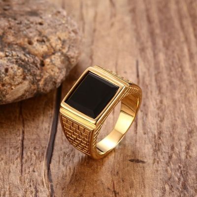 Men High Quality Metal Punk Black Stone Gold Plated Metal Ring Europe and America Style Rock Party Jewelry