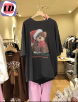 LD คริสต์มาสที่เหงา  with  a bear เสื้อยืดถูกๆ   T-shirts  เสื้อสีขาว  เสื้อยืดใส่สบาย