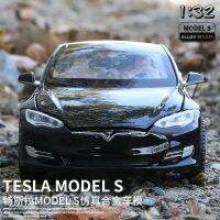 รถของเล่นคริสต์มาสสำหรับเด็กผู้ชายรถสะสม1:32โลหะขนาดเล็กรุ่น Tesla ทำจากโลหะผสมสำหรับเป็นของขวัญ