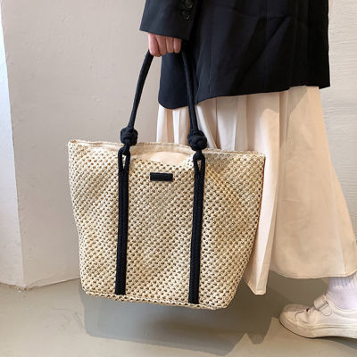 Hot Trendy Straw Women Tote Bag Luxury Designer 2022 Rattan Handmade Travel Shopper Shoulder Bag Casual Beach Bag New
