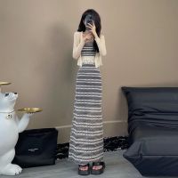 เสื้อผ้าแฟชั่นสำหรับสุภาพสตรี Social female small sweet wind suits well quickly and tassel splicing knitted vest bust skirt of tall waist that wipe a bosom