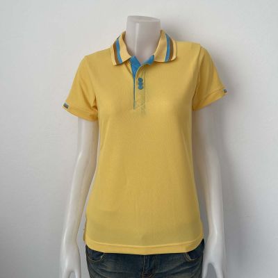 เสื้อโปโลหญิงคอปก เนื้อผ้านุ่ม สวมใส่สบาย polo shirt แบบหญิง สีเหลืองคอคลีปฟ้า มีบริการส่งเก็บเงินปลายทาง