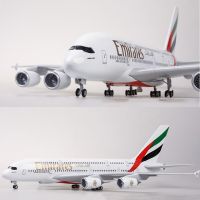 36.5Cm 1/200 Scale UAE United Arab Airplane Model 380 A380 Airline Aircraft Toy With Light &amp; Wheel Diecast Plastic Resin Toy