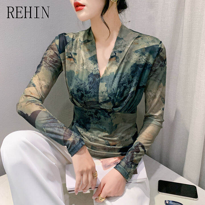 rehin-2023เสื้อผู้หญิงคอวีพิมพ์ลายปะผ้าตาข่ายแฟชั่นอัดพลีทเสื้อดีไซน์อินเทรนด์ฐานเข้ารูปพอดีสำหรับฤดูใบไม้ร่วงเสื้อยืดแขนยาว