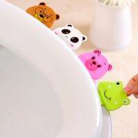 1Pcs การ์ตูนน่ารัก Creative Toilet ฝาชักโครกแบบพกพาไม่สกปรกมือเปิดฝาชักโครก Toilet Lifting Tool