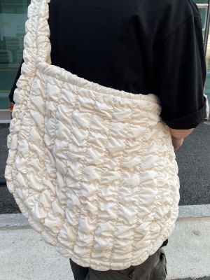 ☋ COS trendy high street down cloud bag pleated dumpling bag for men and women casual light large-capacity Messenger shoulder bag