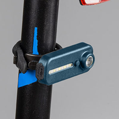 ไฟฉายจักรยานพร้อมคลิปโคมไฟจักรยานเสือภูเขาไฟเตือนจักรยานแบบชาร์จไฟได้ IP65กันน้ำแบบพกพา Night Cycling Accessories