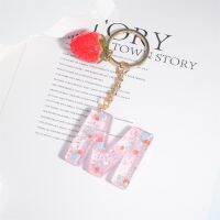 【VV】 A-Z Pink 26 Initials Chain with Resin Strawberry for Female Fashion Purse Car Keychains Jewelry Girl  39;s