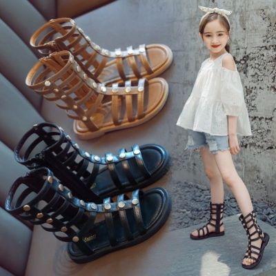 New style รองเท้าแตะเด็กผู้หญิงที่นิยมในโลกออนไลน์สมบัติโรมัน 2023 ใหม่สาวน้อยรองเท้าแตะแฟชั่นเด็กชายหาดเปิดนิ้วเท้าเจ้าหญิงนุ่ม