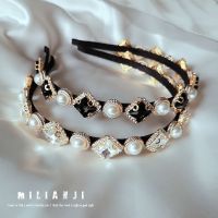 Vivienne Westwood High-end French romantic Hepburn style retro elegant pearl headband. Rhinestone high-end headband original homemade super fairy