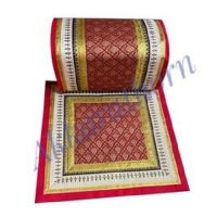 ชุดหมอนอิงหมอนกราบและผ้าอาสนะปูนั่งพระสงฆ์ สีแดง (A set of cushions, prostrate pillows and asana cloth for sitting monks)