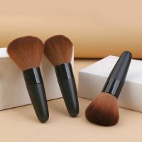 Portable bullet makeup brush loose powder brush single contour brush blush honey powder brush makeup makeup brush soft bristle brush