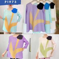 Pleatbynisa P1973 เสื้ออัดพลีทแขนยาว แต่งลายดอกหน้าหลัง สวยเก๋ เนื้อผ้าคุณภาพ polyester100%