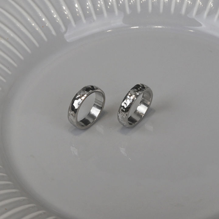 แหวนเหล็กไทเทเนี่ยม-handmade-hammer-grain-สำหรับผู้ชาย-แหวนคู่นิ้วชี้ส่วนบุคคล-แหวนเหล็กไทเทเนี่ยม-แหวนเหล็กไทเทเนี่ยม-jvfx