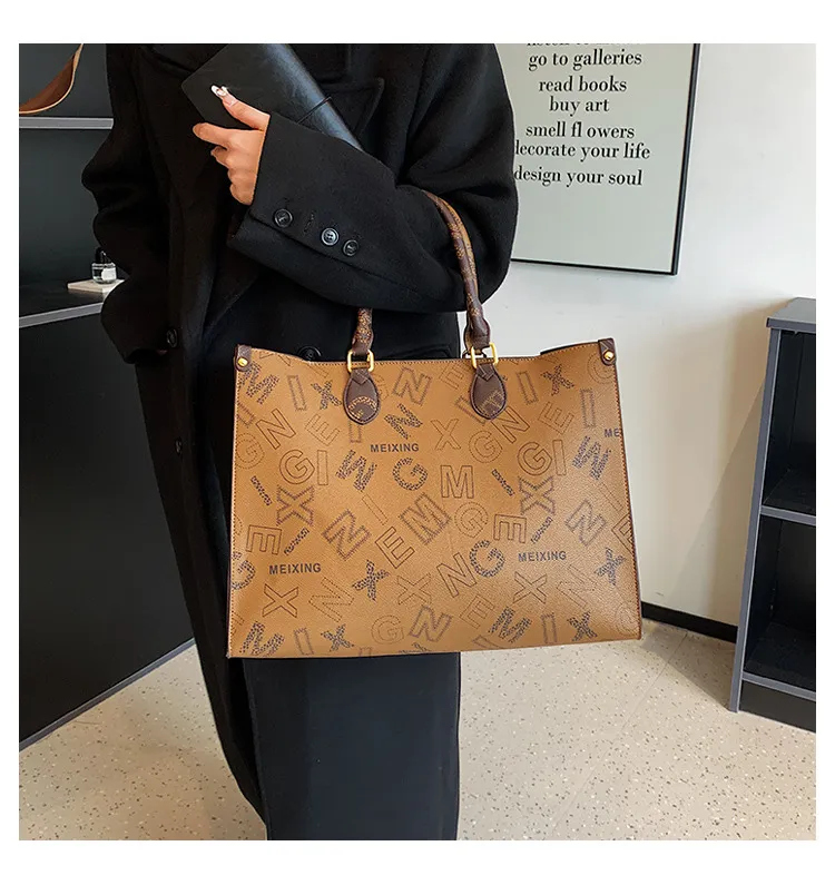 LOUIS VUITTON Monogram Reverse Giant Onthego GM Tote Bag M44576 LV