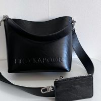 ค้นหา KAPOOR กระเป๋าการ์ดแฟชั่นใหม่แขวนตกแต่งกระเป๋า Crossbody ของผู้หญิงจีบสีดำของผู้ชายกระเป๋าส่งเอกสาร