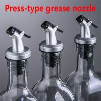 ✑¤ Portable Kitchen Accessories Oil bottle Stopper Soy Sauce Vinegar Bottle Stopper Oil Bottle Cap Oil Pourer leak proof Oil Nozzle