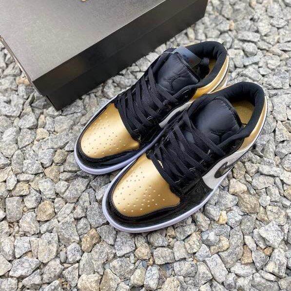 hot-original-popular-ar-j0dn-1-black-gold-toe-low-top-mens-shoes-womens-shoes-couple-casual-sports-basketball-shoes