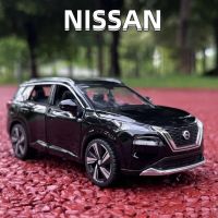 1:32รถ Nissan X-Trail SUV รถของเล่นหุ่นอัลลอยรถของเล่นเสียงและไฟสำหรับเด็ก