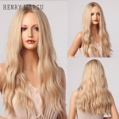 Henry Margu สีน้ำตาลแบบไล่เฉดยาวสีเทาอ่อนสีบลอนด์สีขาววิกผมสังเคราะห์เป็นลอนวิกผมวิกผมคอสเพลย์ส่วนกลางสำหรับทนความร้อนได้ผู้หญิงสีดำ