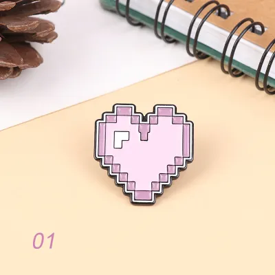 ZhongLouL สีชมพูโลหะซีรีส์เกมวิดีโอเกมการ์ตูนเข็มกลัดรูปหัวใจป้ายกระเป๋าเครื่องประดับน่ารัก