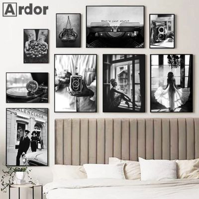 Black White Ballet Girl Canvas Painting Old Phonograph Camera Prints Boxing Gloves Poster Fashion Wall Art Pictures Home Decor Wall Décor