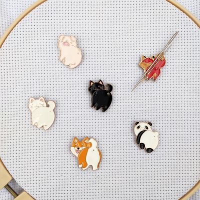 【CC】 Magnetic Needle Minder for - Kawaii Dog Nanny Holding Sewing Needles Embroidery