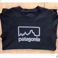 -Patagonia ผู้ชายและผู้หญิงแขนสั้นเสื้อยืดแฟชั่นที่เดินทางมาพักผ่อนโจ๊กผ่อนคลาย