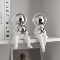 (Baixiang Flower City)   ✆¤✓ Posture Creative Astronauts Astronauts Living Room TV Cabinet Wine Tide Play Decoration Light Luxury Furnishing Articles Arts And Crafts