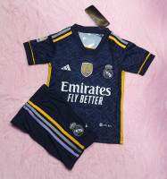 ชุดบอลเด็ด real Madrid team เสื้อกีฬาเด็กรุ่นไหม่เนื้อผ้าใส้ไม่ร่อนมีเก็บเงินปลายค่ะ