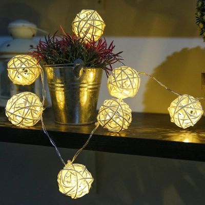 2.5M 20 Leds Rattan Ball Christmas Lights String Warm White Garland 3.2cm Diameter Ball for Holiday Decoration Fairy Lamps Fairy Lights