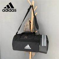 Adidasบุรุษและสตรีกีฬากระเป๋ายิมกระเป๋าเทรนนิ่งกระเป๋าเดินทาง Messenger Bag กระเป๋าถือ ง่ายต่อการพกพา