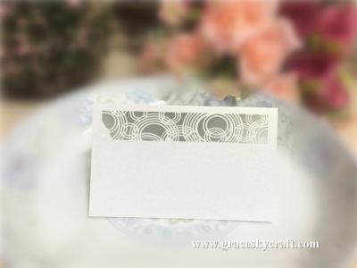 【YF】☊▬✽  50Pcs/lot free shipping Pearlescent Paper laser cut Romatic Wedding Invitation Name Cards for party Decoration
