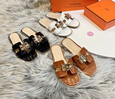 รองเท้าแตะแฟชั่น📌พร้อมส่ง SIZE.36-39 EU ขาว/ดำ/น้ำตาล รองเท้าแตะแฟชั่นผู้หญิง รองเท้าแตะผู้หญิง นุ่ม น้ำหนักเบา ใส่สบาย ทรงสวย หรู