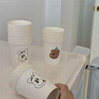 ◎ 100pc ins vento urso bonito copo de papel endurecido engrossado água descartável café chá leite beber acessórios festa suprimentos