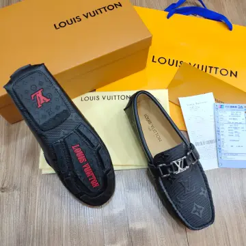 Louis Vuitton Dark Maroon Patent Leather Logo Flats (Sepatu Wanita)  (Branded) (Authentic) (Jual Murah)