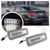 2ชิ้นโคมไฟป้ายทะเบียน LED หมายเลขแผ่นไฟสำหรับ Chrysler 200 2015 2016 2017 Licenc ไฟหมายเลขแสง Canbus ไม่มีข้อผิดพลาด