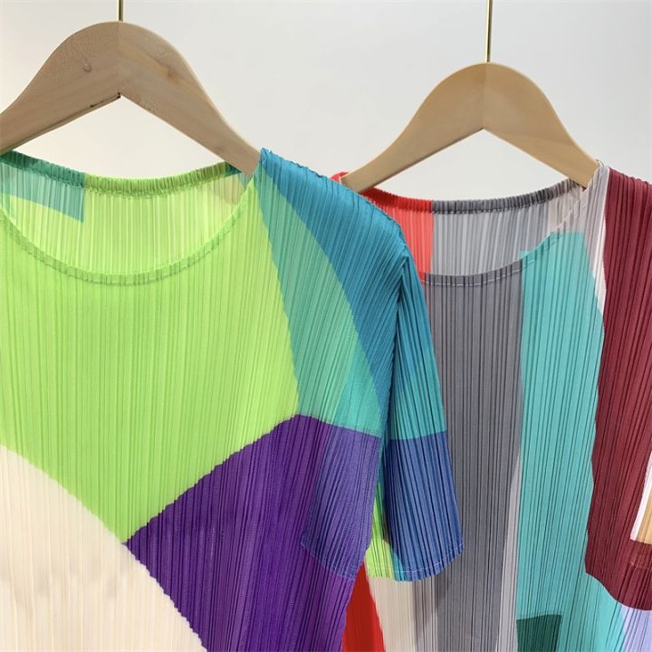 เสื้อพลีทพิมพ์ลายสไตล์ใหม่สำหรับฤดูร้อนปี-2023-สำหรับผู้หญิง