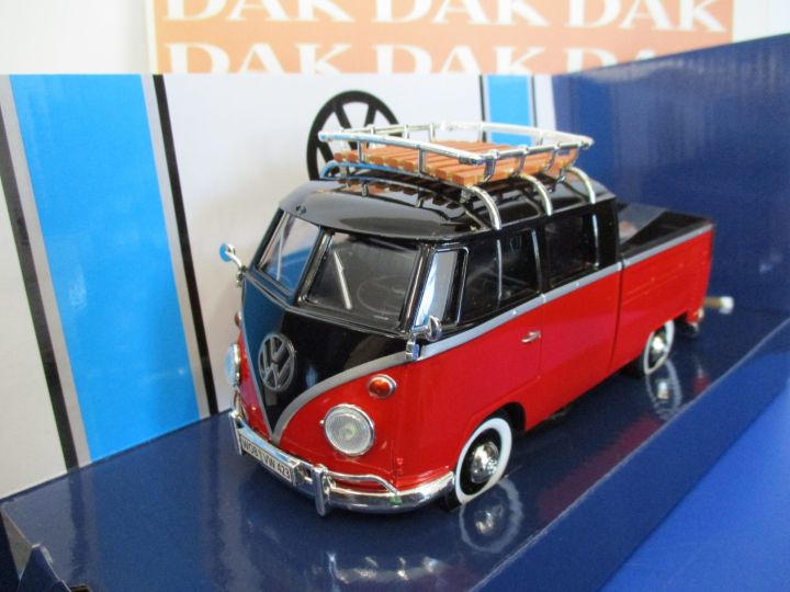 โมเดลรถคลาสสิค-motor-max-no-79552-volkswagen-type2-t1-double-cab-pickup-สีแดงดำ-scale-1-24-โมเดลรถเหล็ก-จำลองเหมือนจริง-ผลิตจากโลหะผสม