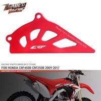 ฝาครอบเฟือง Suku Cadang Balap สำหรับฮอนด้า CRF450R CRF250R CRF 450R 250R 450 R ผ้าห่อปกป้องโซ่จักรยาน CNC โลโก้ตกแต่งรถจักรยานยนต์