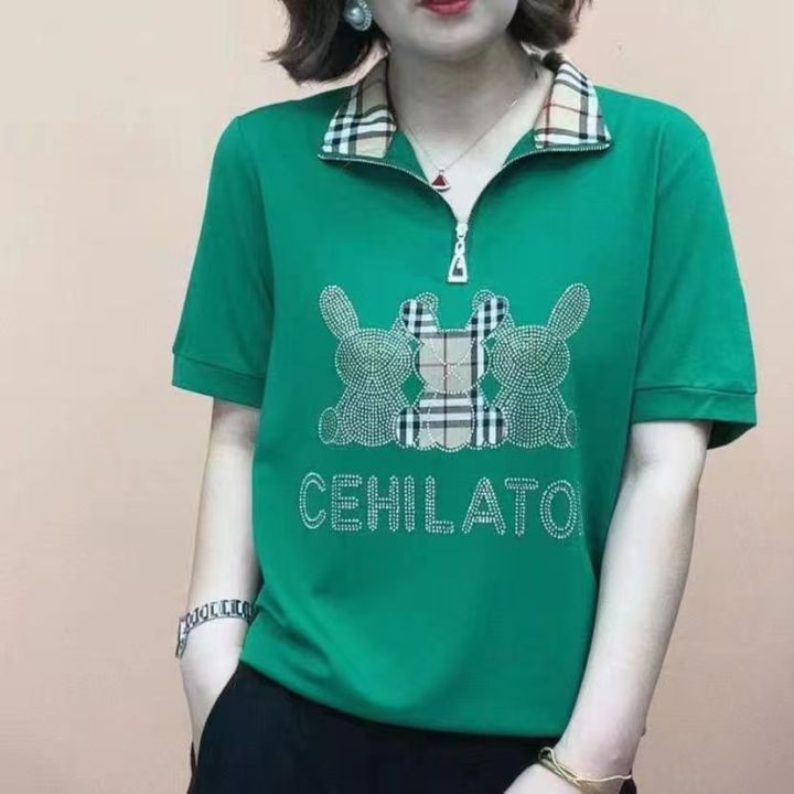 เสื้อยืดแขนสั้นของผู้หญิงฉบับภาษาเกาหลีเจาะร้อนตัวอักษรดีไซน์ใหม่100กก-สำหรับซิปปกเสื้อโปโลทันสมัยเสื้อลำลองผู้หญิง