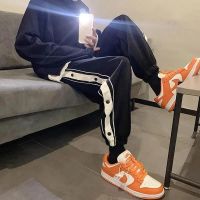 【ง่าย】 Streetwear Joggers กางเกงผู้ชายกางเกงกีฬาสบายๆสีดำสีเทาปุ่มด้านข้างหลวมกางเกงขากว้างกางเกงยาวข้อเท้า